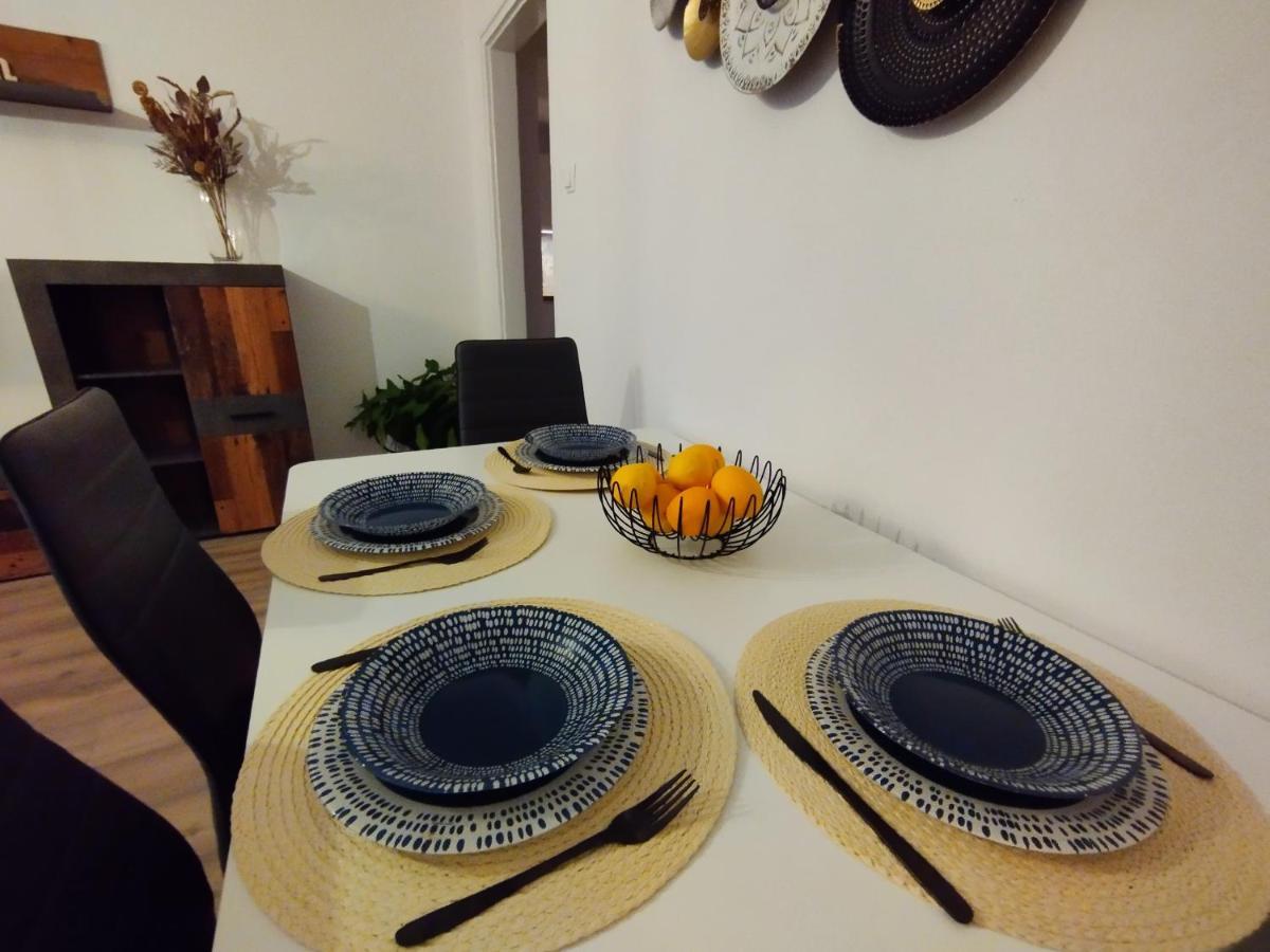 Apartment Ela, Kostrena Rijeka Buitenkant foto